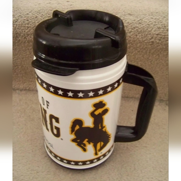 University of Wyoming Cowboys Large Travel Mug Cup 1 Quart insulated slide top - Picture 2 of 8
